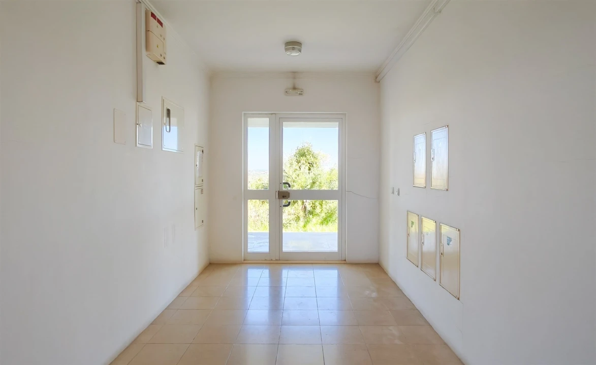 Apartamento T2 para Venda em Guia Foto 41