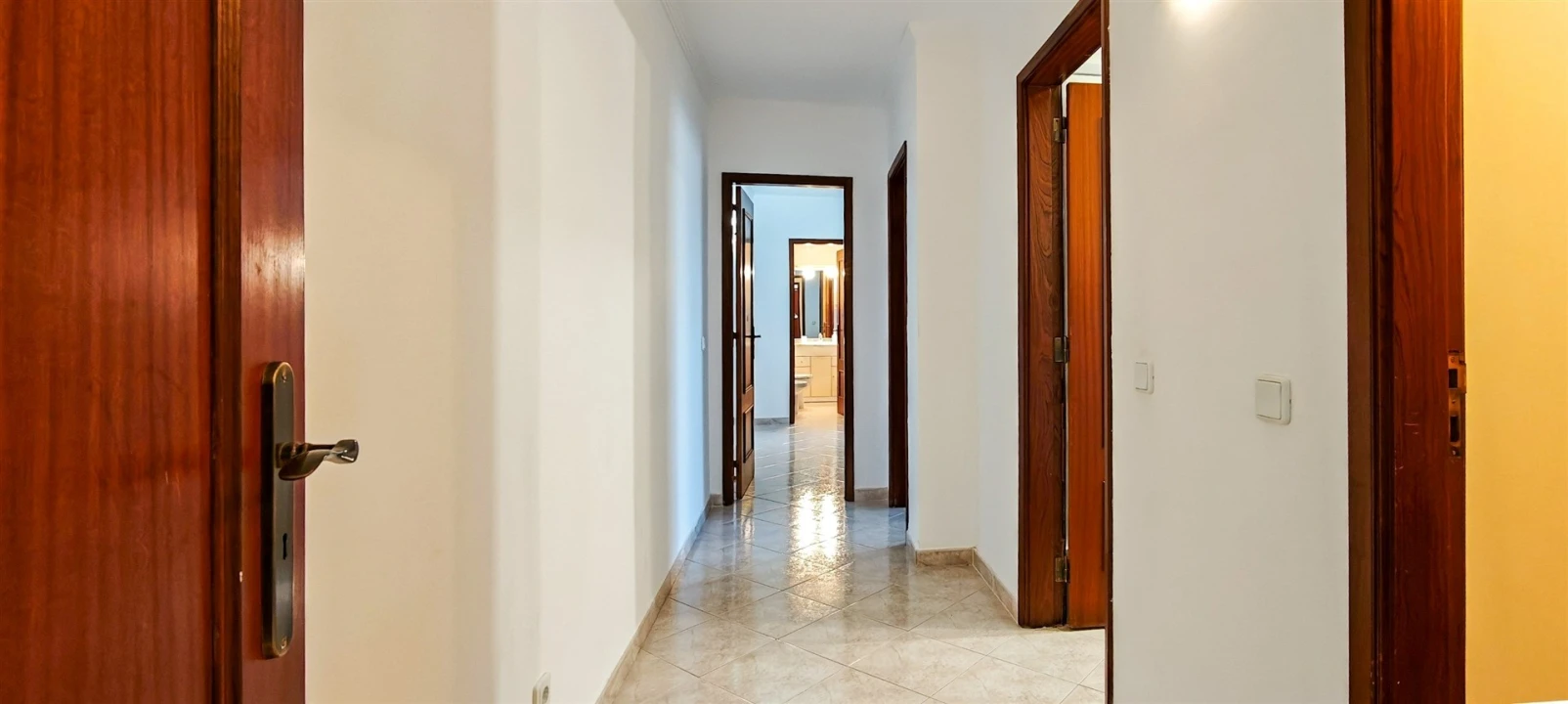 Apartamento T2 para Venda em Guia Foto 32