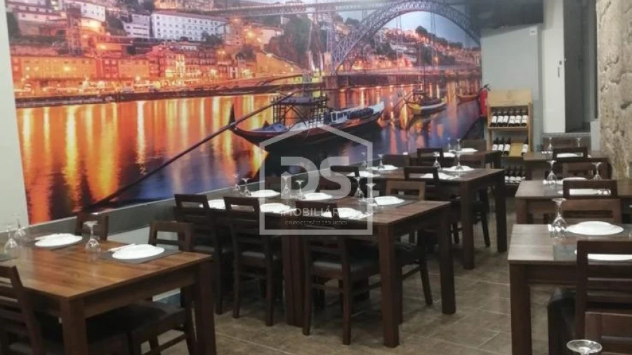 Negócio para Arrendamento em Gondomar (São Cosme), Valbom e Jovim