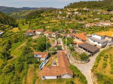 Moradia T3 para Venda em Souselo