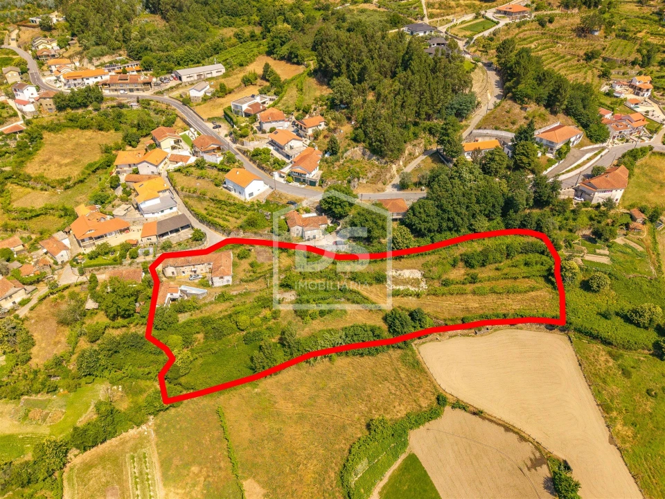 Moradia T3 para Venda em Souselo Foto 15