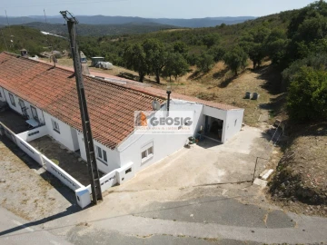 Moradia T2 para Venda em São Barnabe