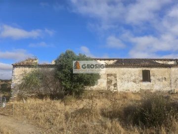 Quinta T3 para Venda em Santa Cruz