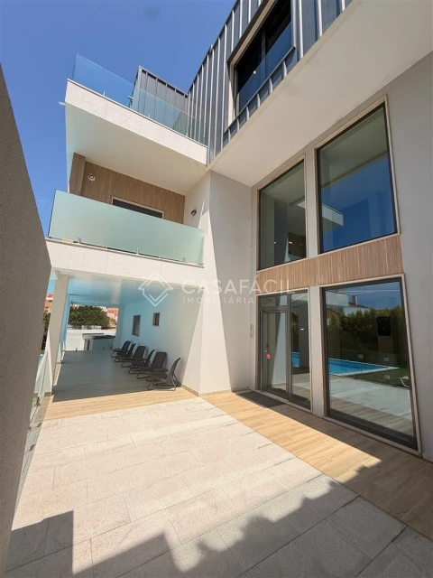 Apartamento T4 para Venda em Alcochete