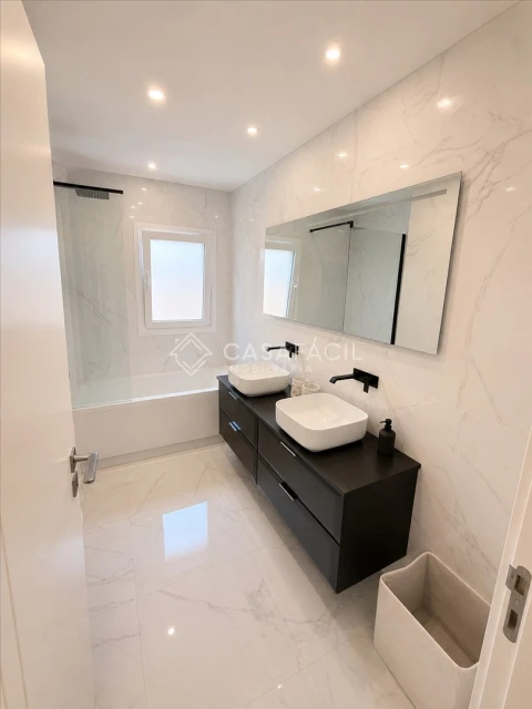 Apartamento T4 para Venda em Alcochete