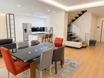 Apartamento T4 para Venda em Alcochete