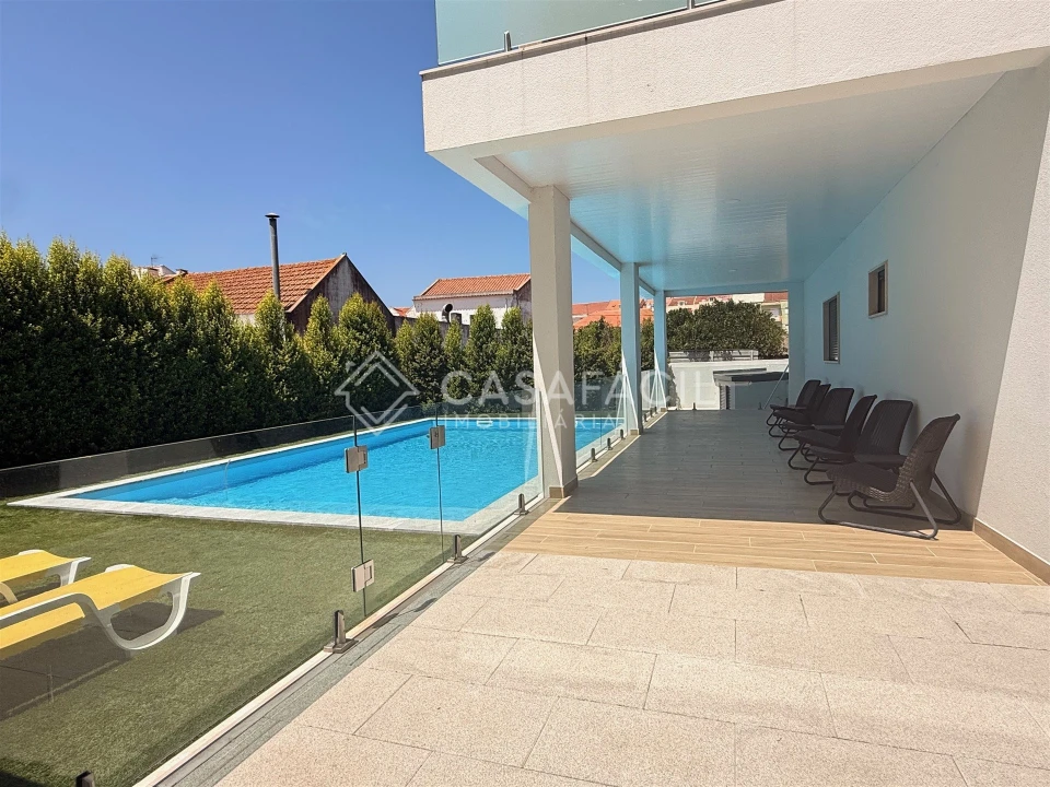 Apartamento T4 para Venda em Alcochete Foto 4