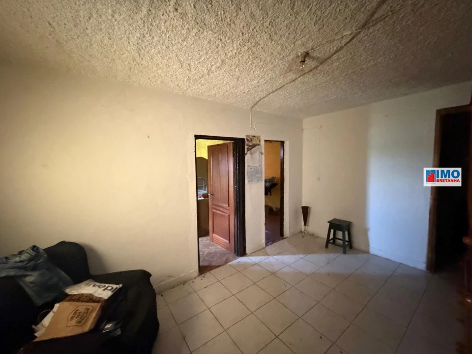 Moradia T3 para Arrendamento em Póvoa de Rio de Moinhos e Cafede Foto 11