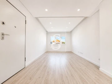 Apartamento T2 para Venda em Seixal, Arrentela e Aldeia de Paio Pires