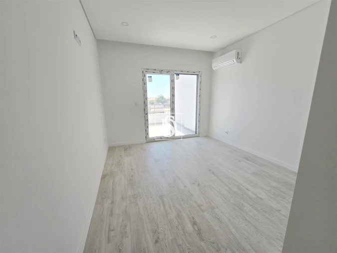 Apartamento T2 para Venda em Seixal, Arrentela e Aldeia de Paio Pires Foto 3