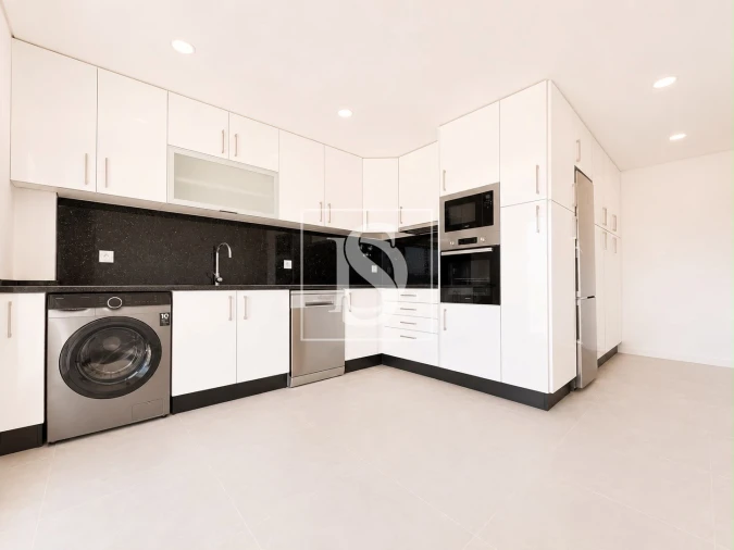 Apartamento T2 para Venda em Seixal, Arrentela e Aldeia de Paio Pires Foto 4