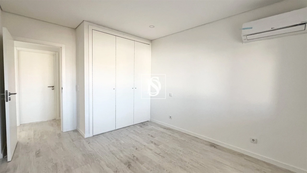 Apartamento T2 para Venda em Seixal, Arrentela e Aldeia de Paio Pires Foto 17