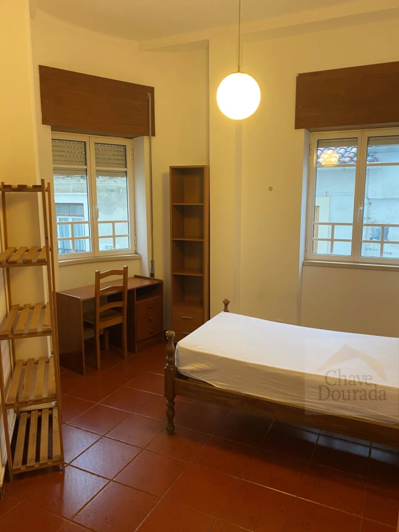 Apartamento T2 para Arrendamento em Sé Nova, Santa Cruz, Almedina e São Bartolomeu Foto 4