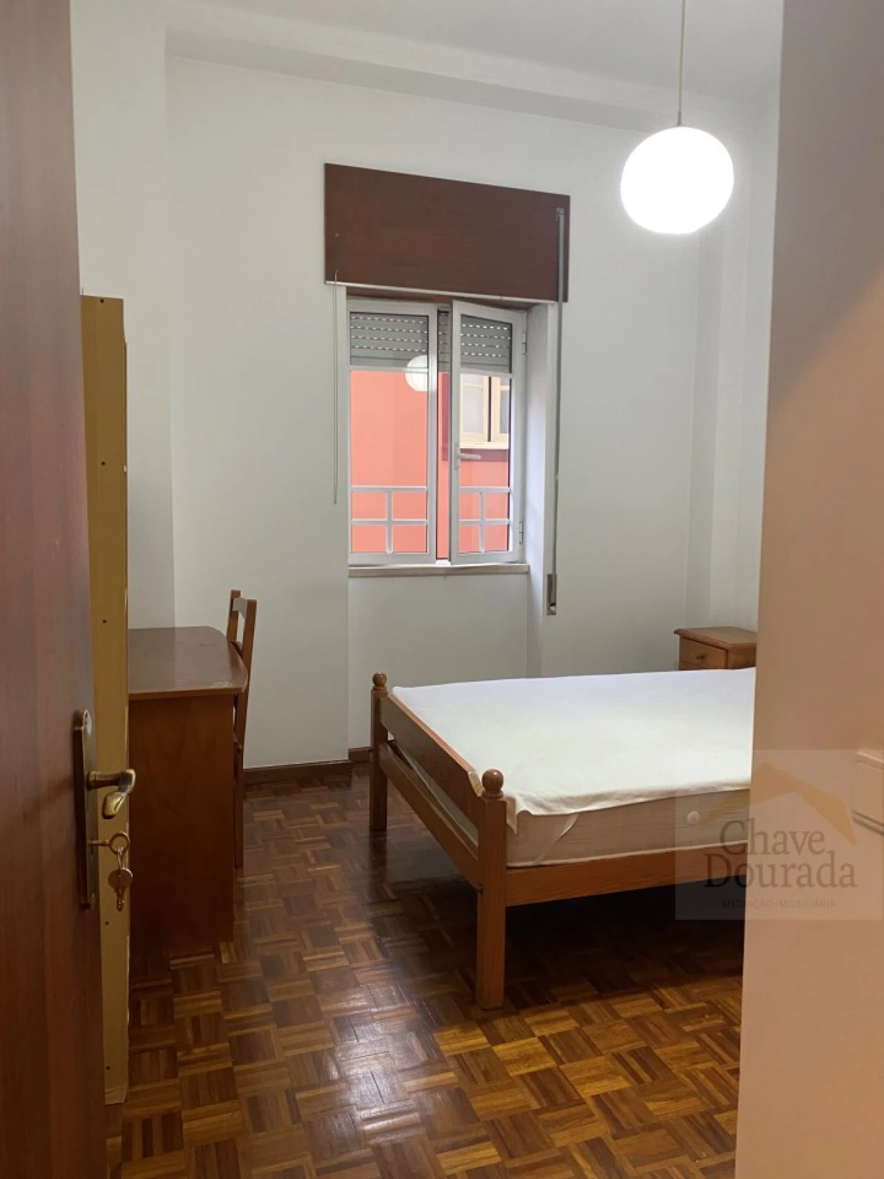 Apartamento T2 para Arrendamento em Sé Nova, Santa Cruz, Almedina e São Bartolomeu Foto 6