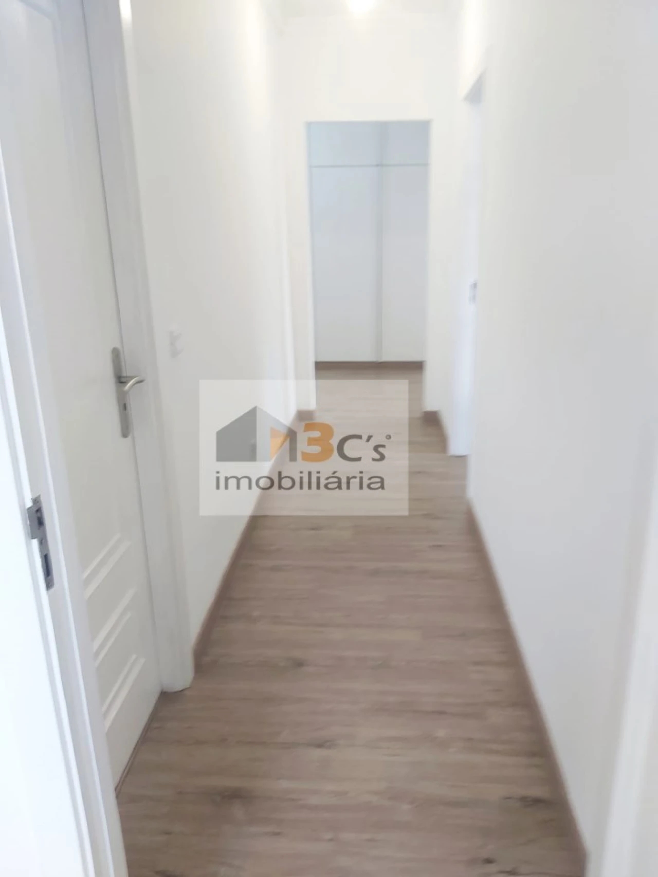 Apartamento T1 para Venda em Rio Tinto Foto 4