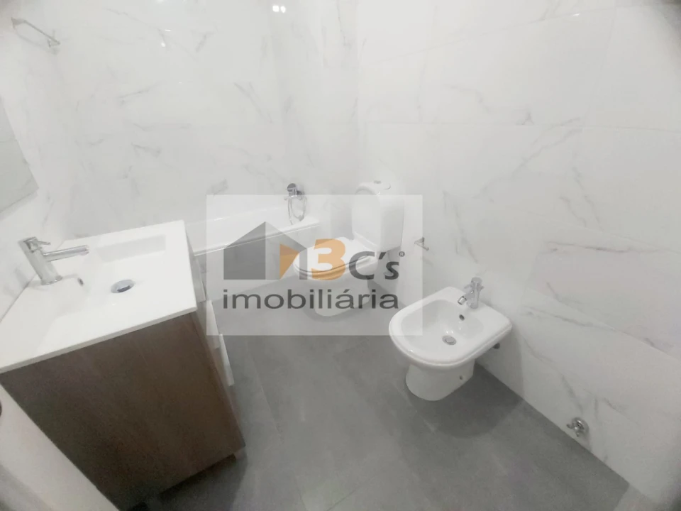 Apartamento T1 para Venda em Rio Tinto Foto 6