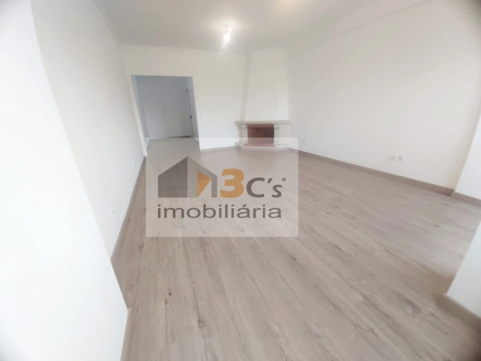Apartamento T1 para Venda em Rio Tinto Foto 15