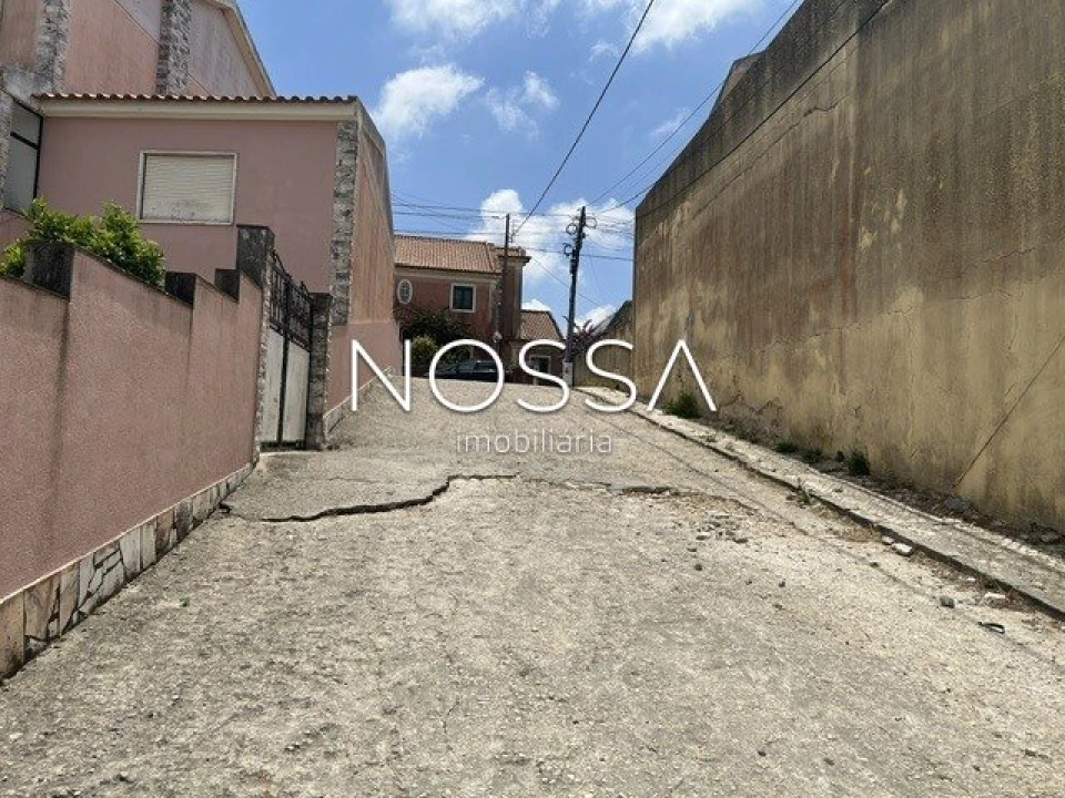 Garagem para Arrendamento em Algueirão-Mem Martins Foto 2
