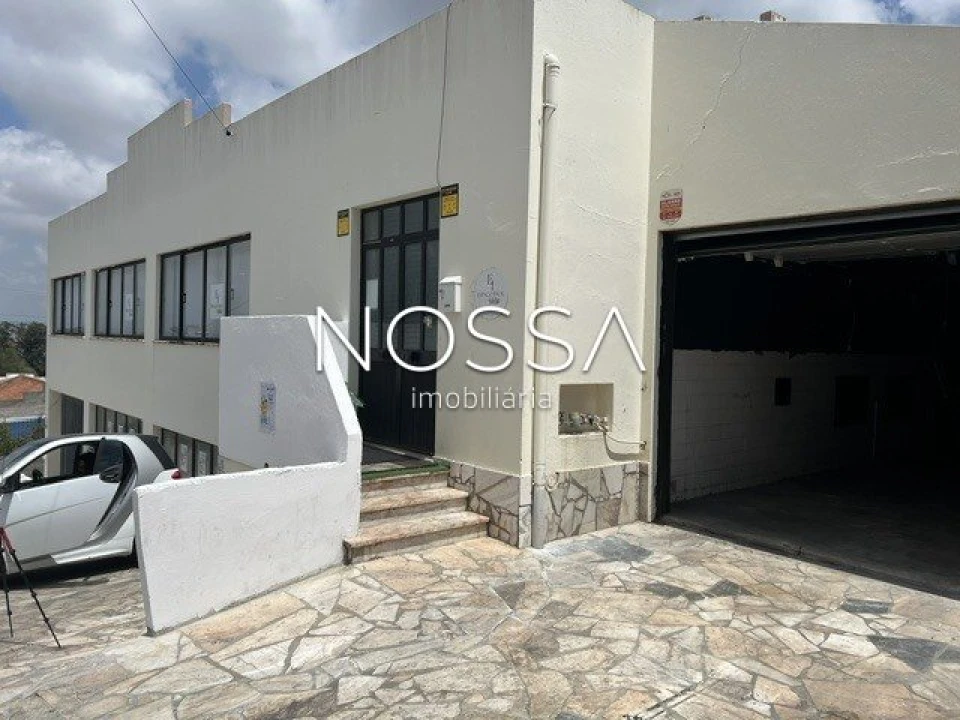 Garagem para Arrendamento em Algueirão-Mem Martins Foto 4