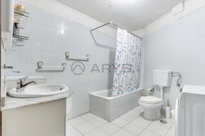 Apartamento T2 para Venda em Vila Verde e Barbudo