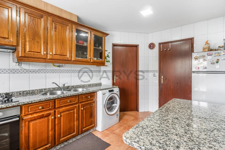 Apartamento T2 para Venda em Vila Verde e Barbudo Foto 2