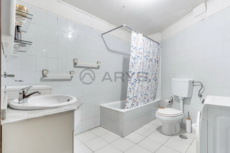 Apartamento T2 para Venda em Vila Verde e Barbudo Foto 14