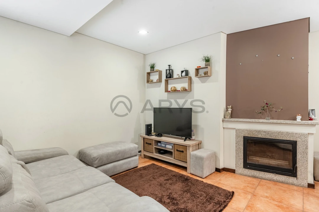 Apartamento T2 para Venda em Vila Verde e Barbudo Foto 7
