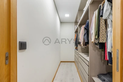 Moradia T3 para Venda em Arcozelo