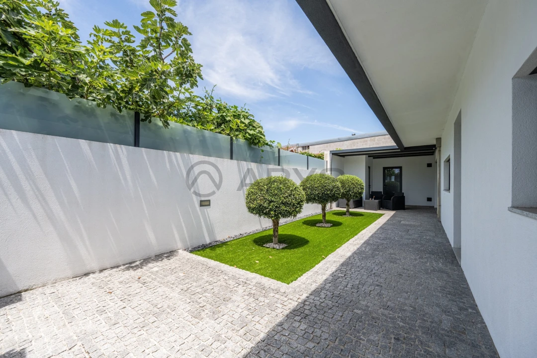 Moradia T3 para Venda em Arcozelo Foto 20