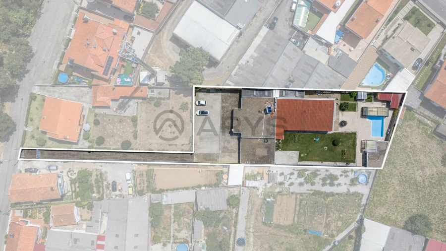 Moradia T4 para Venda em Gulpilhares e Valadares