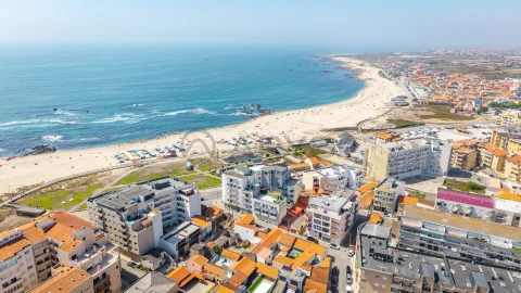 Apartamento T3 para Venda em Aver-O-Mar, Amorim e Terroso