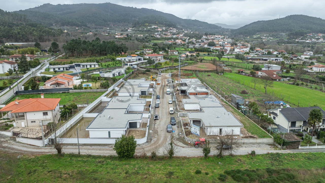 Moradia T3 para Venda em Ferreiros, Prozelo e Besteiros Foto 2