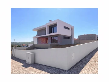 Moradia T4 para Venda em Santo Isidoro