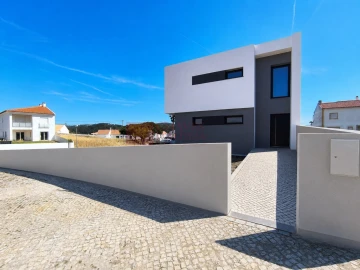 Moradia T4 para Venda em Santo Isidoro