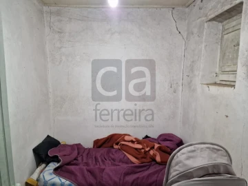 Moradia T3 para Venda em Azoia de Cima e Tremês