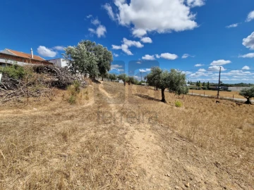 Moradia T3 para Venda em Azoia de Cima e Tremês