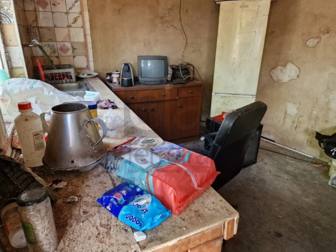 Moradia T3 para Venda em Azoia de Cima e Tremês Foto 11
