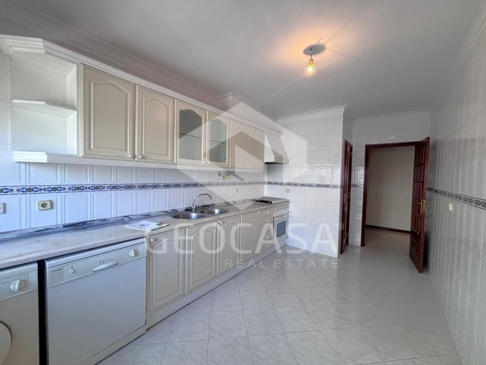Apartamento T2 para Venda em Algueirão-Mem Martins Foto 1