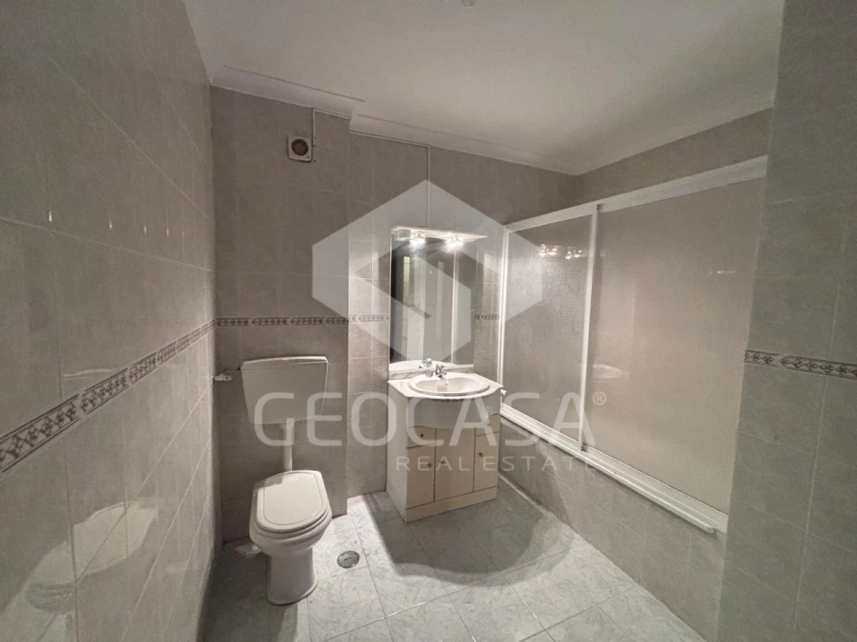 Apartamento T2 para Venda em Algueirão-Mem Martins Foto 12
