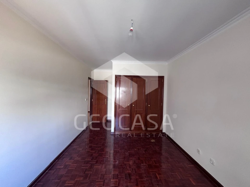 Apartamento T2 para Venda em Algueirão-Mem Martins Foto 19