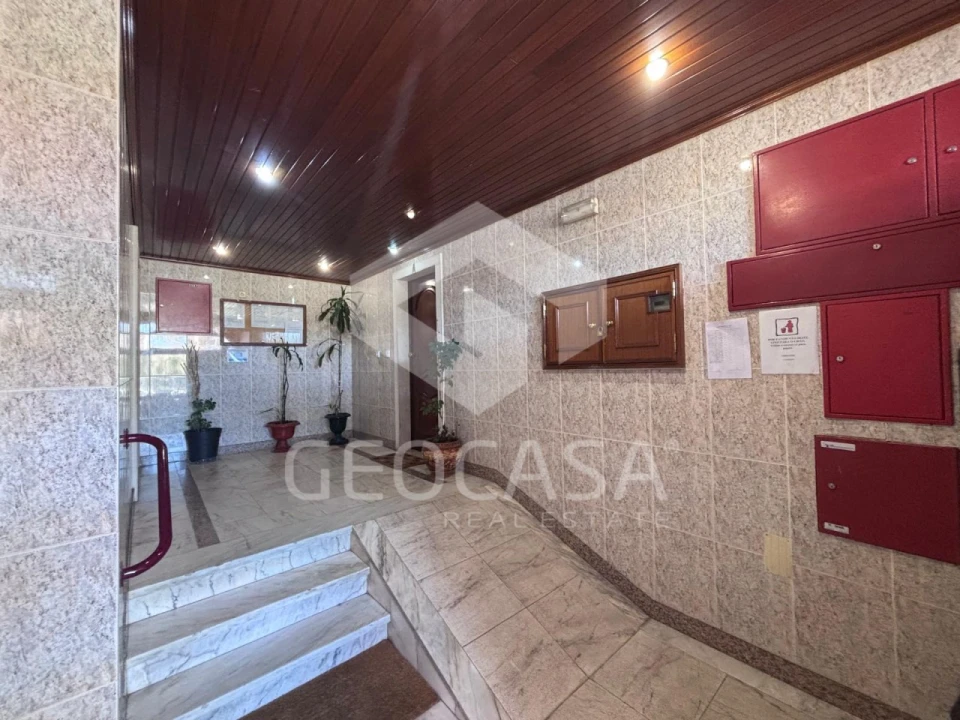 Apartamento T2 para Venda em Algueirão-Mem Martins Foto 23