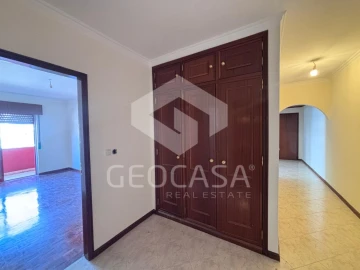 Apartamento T2 para Venda em Algueirão-Mem Martins