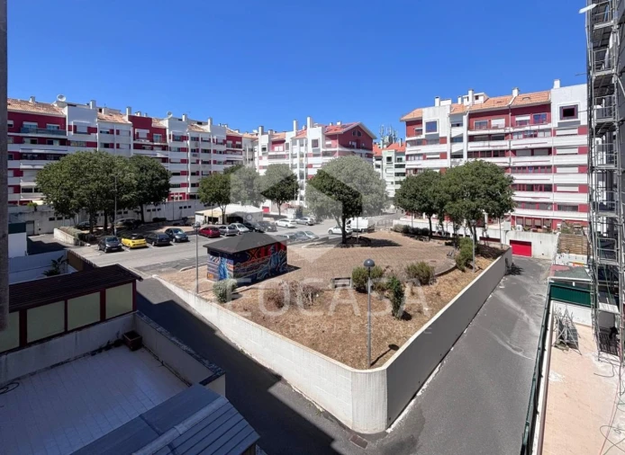 Apartamento T2 para Venda em Algueirão-Mem Martins Foto 14