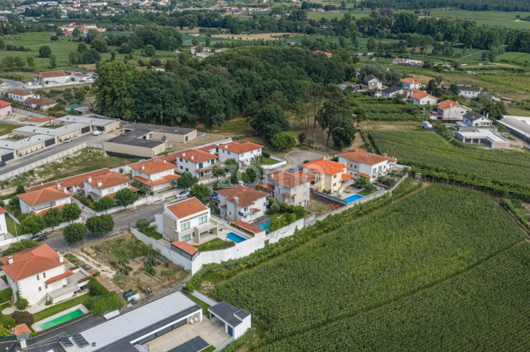 Moradia T3 para Venda em Soutelo Foto 4