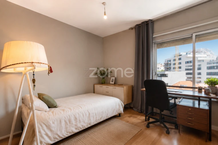 Apartamento T4 para Venda em Lordelo do Ouro e Massarelos Foto 10