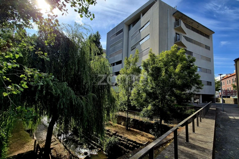 Apartamento T4 para Venda em Lordelo do Ouro e Massarelos Foto 5