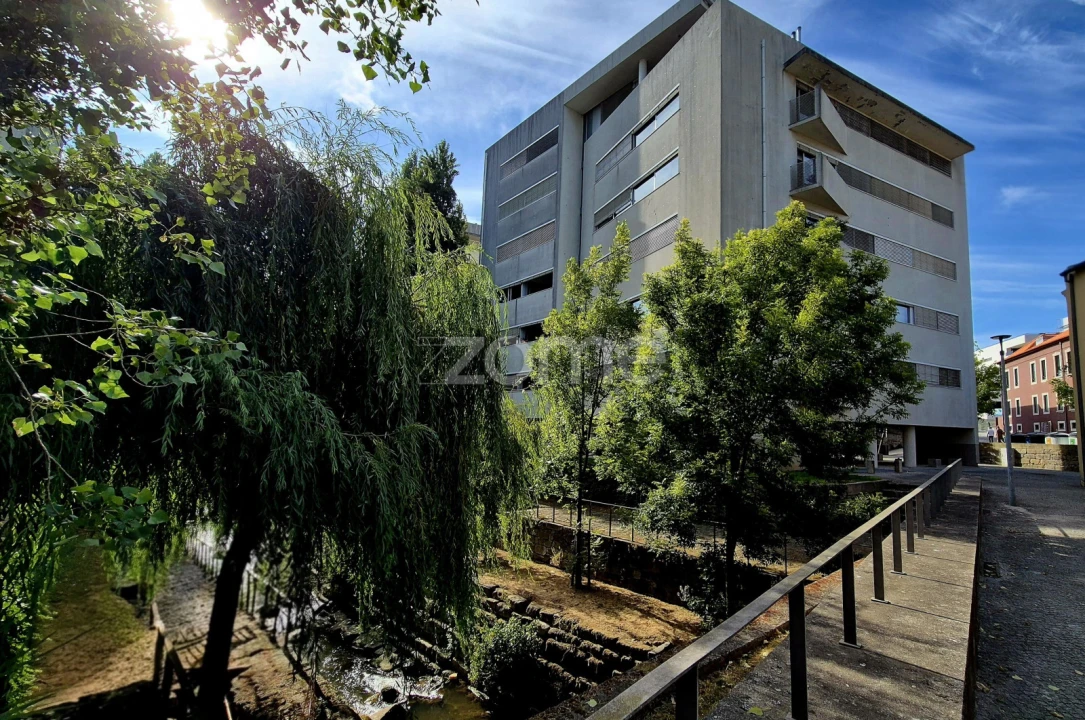 Apartamento T4 para Venda em Lordelo do Ouro e Massarelos Foto 5