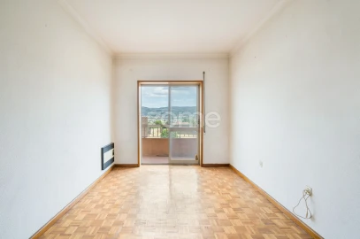 Apartamento T3 para Venda em Bustelo