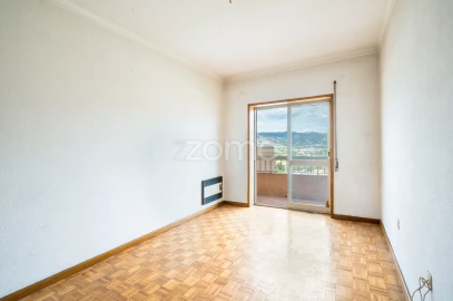 Apartamento T3 para Venda em Bustelo