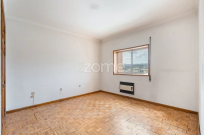 Apartamento T3 para Venda em Bustelo
